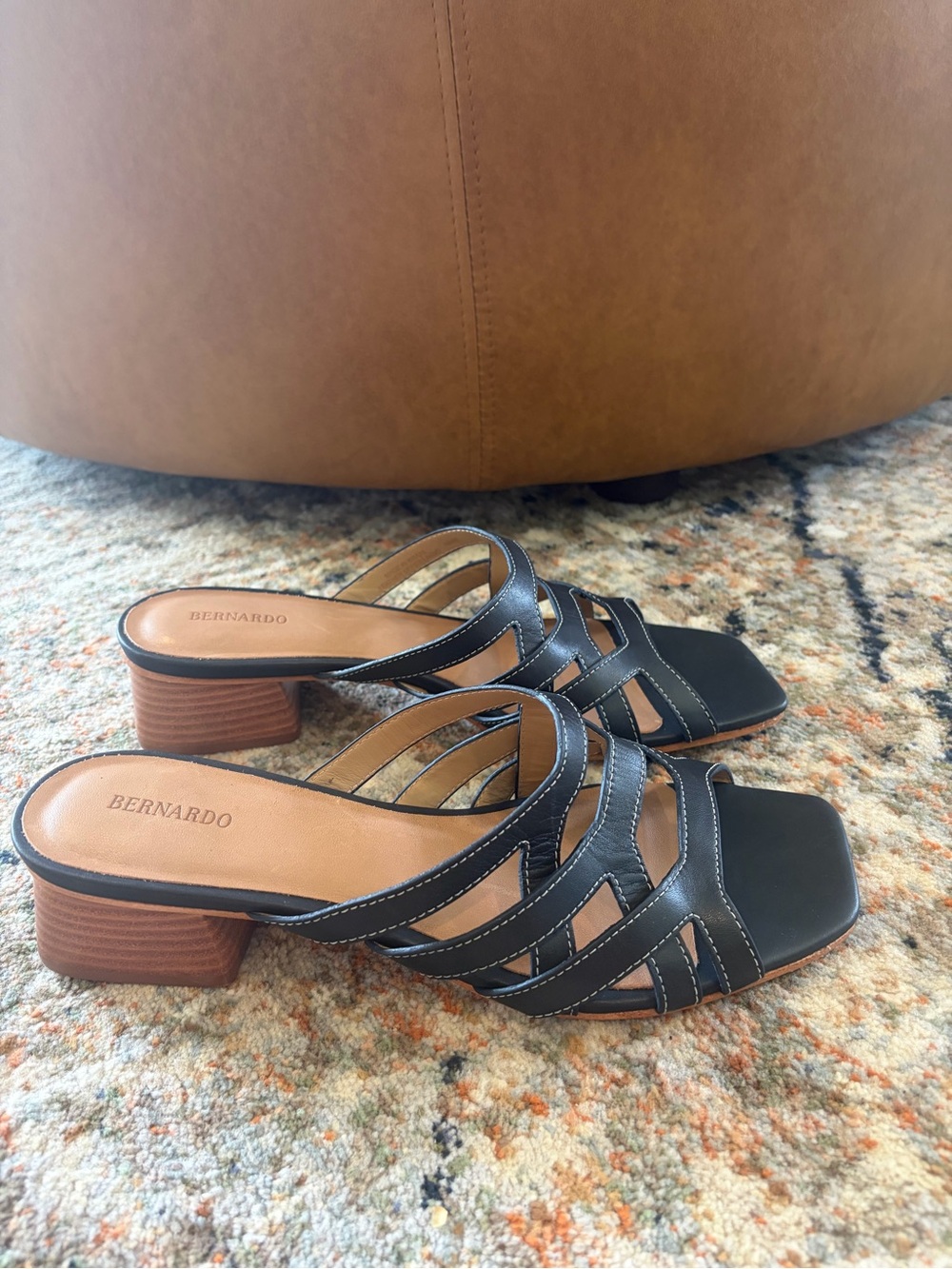 The Bernardo Jacin slip-on heeled sandal Size 9 - Picture 4 of 8